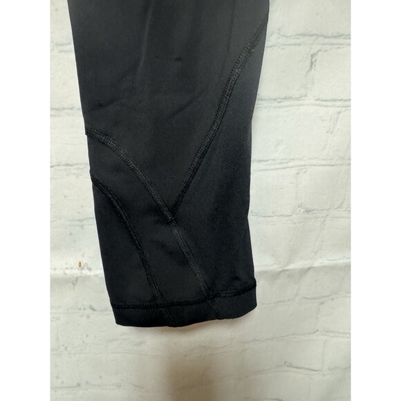 Lululemon Cropped under knee black Leggings with pink boarder sz 6 - Picture 2 of 6